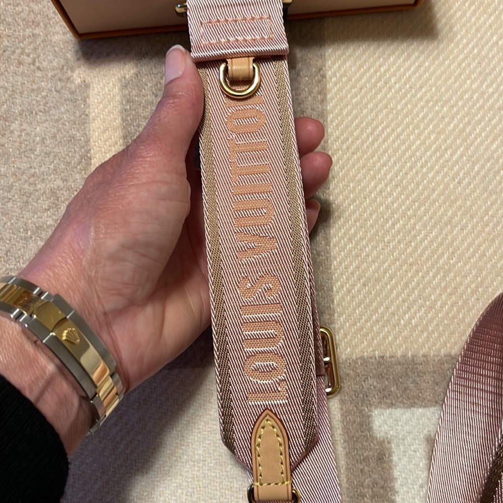 Louis Vuitton Multi Pochette Accessories Rose Pink Strap - Picture 6 of 11